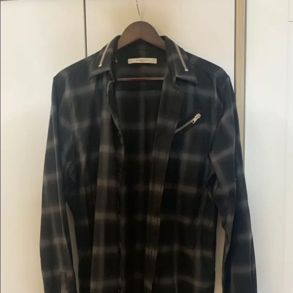 Givenchy Men’s Zipper Casual Shirt  Size 40